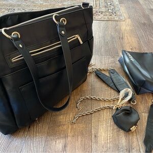Beis The Diaper Bag in black